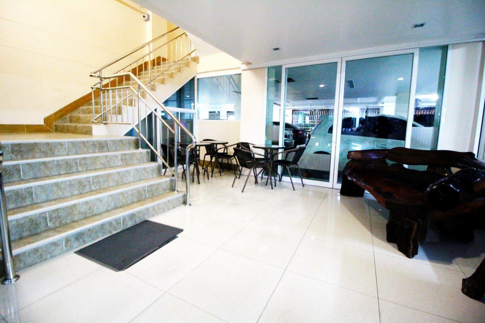 Ac Sport Village Bangkok Extérieur photo